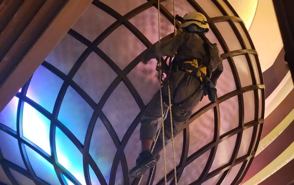 How Commercial Cleaning Services Support Health And Safety Standards